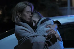 L-R: Mel Carver (Jen Landon), Brook Carver (Tara Redmond van Rees)