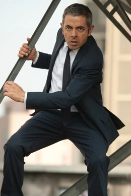 Johnny English (Rowan Atkinson) ist zur&uuml;ck in London. Offenbar soll der chinesische Premierminister einem Attentat zum Opfer fallen. Ausgerechnet English muss die Drahtzieher jagen und den Anschlag verhindern.