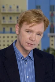 (5. Staffel) - F&uuml;r seinen trockenen Charme und sein fotografisches Ged&auml;chtnis ist er bekannt: Horatio Caine (David Caruso)