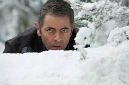 Johnny English (Rowan Atkinson) ist zur&uuml;ck in London. Offenbar soll der chinesische Premierminister einem Attentat zum Opfer fallen. Ausgerechnet English muss die Drahtzieher jagen und den Anschlag verhindern.