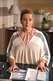 ARD ALLES KLARA, Dr. Gertrud M&uuml;ller-Dietz (Alexa Maria Surholt).
