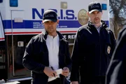 Nick Torres (Wilmer Valderrama, l.); Timothy McGee (Sean Murray, r.)