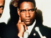 Malcolm X (Denzel Washington) wird nach seiner Haftentlassung zum Prediger der "Nation of Islam". Dank seiner zuendenden Reden wird die Sekte zur Massenbewegung. Doch der Prediger wird einflussreichen Anh&auml;ngern zu m&auml;chtig.