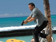 Nachdem bei Steve (Alex O'Loughlin) eingebrochen worden ist und dann noch seine Schwester entführt wurde, versucht er gemeinsam mit seinem Team alles, um Mary zu befreien. Doch werden sie es rechtzeitig schaffen? Nachdem bei Steve (Alex O'Loughlin) eingebrochen worden ist und dann noch seine Schwester entführt wurde, versucht er gemeinsam mit seinem Team alles, um Mary zu befreien. Doch werden sie es rechtzeitig schaffen?