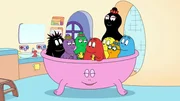 Unten: Barbapapa. Hinter: Barbamama. Mitte, l-r: Barbabo, Barbabelle, Barbalala, Barbabravo, Barbazoo, Barbasophie, Barbabright