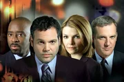 L-R: Courtney B. Vance (Ron Carver), Vincent D'Onofrio, Kathryn Erbe, Jamey Sheridan (James Deakins)