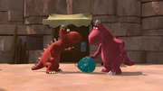 Die beiden Fressdrachen Trutjan und Trutbert haben ein leckeres Ei gefunden. Was sie damit wohl anstellen wollen? Die beiden Fressdrachen Trutjan und Trutbert haben ein leckeres Ei gefunden. Was sie damit wohl anstellen wollen?