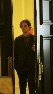 Das BAU-Team arbeitet daran, das Verbrechersyndikat "Dirty Dozen" dingfest zu machen. Reid (Matthew Gray Gubler) spielt dabei eine ganz besondere Rolle ...