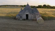 K&ouml;stliches Apulien Im Land der Trulli Kraggew&ouml;lbebau aus Trockenmauerwerk, der f&uuml;r diese Gegend typisch ist