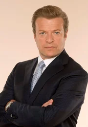 Roland Koch in der Rolle des Markus von Rheinberg.