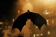 Als "Batman" h&auml;lt Million&auml;r Bruce Wayne (Christian Bale) Gothams Verbrecher in Schach.