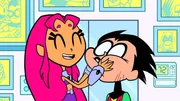 v.li.: Starfire, Robin
