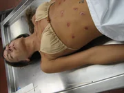 (1. Staffel) - Dr. Jan Garavaglia, eine der renommiertesten Pathologinnen in den USA, gibt einen Einblick in ihre Arbeit und erklärt, wie sie zusammen mit ihrem Team bei der Lösung komplizierter Mordfälle hilft und medizinische Absonderlichkeiten aufklärt. (1. Staffel) - Dr. Jan Garavaglia, eine der renommiertesten Pathologinnen in den USA, gibt einen Einblick in ihre Arbeit und erklärt, wie sie zusammen mit ihrem Team bei der Lösung komplizierter Mordfälle hilft und medizinische Absonderlichkeiten aufklärt.