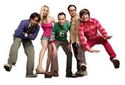 L-R: Raj Koothrappali (Kunal Nayyar), Penny Hofstadter (Kaley Cuoco), Sheldon Cooper (Jim Parsons), Leonard Hofstadter (Johnny Galecki) und Howard Wolowitz (Simon Helberg) L-R: Raj Koothrappali (Kunal Nayyar), Penny Hofstadter (Kaley Cuoco), Sheldon Cooper (Jim Parsons), Leonard Hofstadter (Johnny Galecki) und Howard Wolowitz (Simon Helberg)