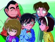 Um seine wahre Identit&auml;t zu verheimlichen, muss Conan (M.) wieder die Grundschule besuchen, wo er mit seinen Mitsch&uuml;lern Ayumi (r.), Genta (l.), Mitsuhiko (2.v.r.) und Ai (2.v.l.) die Detective Boys gr&uuml;ndet ...