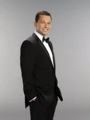 Alan Harper (Jon Cryer)