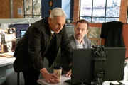 Leroy Jethro Gibbs (Mark Harmon, l.); Timothy McGee (Sean Murray, r.)