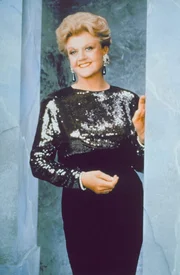 Sie l&ouml;st die kniffligsten F&auml;lle: Jessica Fletcher (Angela Lansbury) ...