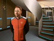 Lt. Gordon Malloy (Scott Grimes) ist der beste Freund des Captains, doch es f&auml;llt ihm nicht gerade leicht, sich Obrigkeiten zu unterwerfen. Sind das die richtigen Voraussetzungen f&uuml;r eine erfolgreiche Mission?