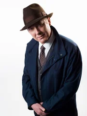 Raymond "Red" Reddington (James Spader)