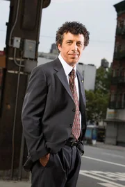 Captain Danny Ross (Eric Bogosian) Captain Danny Ross (Eric Bogosian)