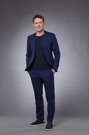 Moderator Alexander Bommes.