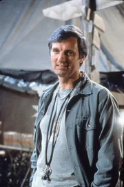 Captain Benjamin Franklin Pierce (Alan Alda)