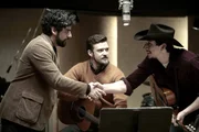L-R: Llewyn Davis (Oscar Isaac), Jim Berkey (Justin Timberlake) und Johnny Five (Garrett Hedlund)