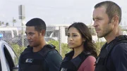 L-R: Junior Reigns (Beulah Koale), Tani Rey (Meaghan Rath) and Steve McGarrett (Alex O'Loughlin)