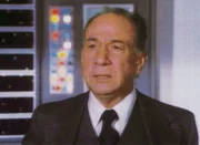 Dr. Marshall Cahill (Jose Ferrer), Leiter im Kybernetik Forschungsinstitut, entwickelt einen m&ouml;rderischen Plan, um seinem Sohn zu helfen.