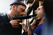 L&eacute;on (Jean Reno) ist ein eiskalter Auftragskiller