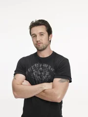Mac (Rob McElhenney)