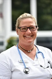 Tier&auml;rztin Uta R&ouml;nneburg (Klinikleiterin)