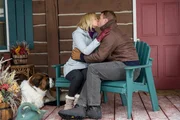 Eden (Reagan Pasternak), Peter Morris (Gabriel Hogan) Eden (Reagan Pasternak), Peter Morris (Gabriel Hogan)
