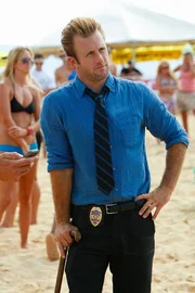 Ermittelt gemeinsam mit seinen Kollegen in einem neuen Fall: Danny (Scott Caan) ... Ermittelt gemeinsam mit seinen Kollegen in einem neuen Fall: Danny (Scott Caan) ...