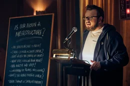 KC Houseman (John Bradley)