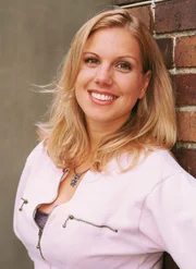 Ilona "Lollo" Kühne (Isabella Schmid). Ilona "Lollo" Kühne (Isabella Schmid).