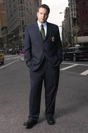 Ein Psychiater wird in einem Park tot aufgefunden. Detective Robert Goren (Vincent D"Onofrio) und sein Team ermitteln.