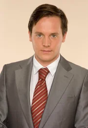 Johannes Zirner in der Rolle des Frank von Rheinberg. Johannes Zirner in der Rolle des Frank von Rheinberg.