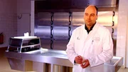 Eine Frau und deren Schwager wurden ermordet. Die Obduktion hat ergeben, dass die Tat bereits mehrere Wochen zur&uuml;ck liegt. Rechtsmediziner Dr. Andreas Schmeling erl&auml;utert die schwierige Ermittlungsarbeit in diesem Fall.