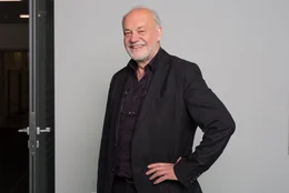 Redakteur und Moderator.