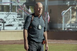 James Knight (Bruce Willis) James Knight (Bruce Willis)