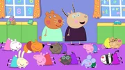 Die Kinder der Spielgruppe tanzen heute den Schmetterlingstanz. Dazu stellen sie zunächst Raupen dar, die aus ihren Kokons schlüpfen und sich als wunderschöne Schmetterlinge entpuppen. Doktor Hamster (hi.li.) hat ihnen zuvor echte Raupen und Schmetterlinge gezeigt. Die Kinder der Spielgruppe tanzen heute den Schmetterlingstanz. Dazu stellen sie zunächst Raupen dar, die aus ihren Kokons schlüpfen und sich als wunderschöne Schmetterlinge entpuppen. Doktor Hamster (hi.li.) hat ihnen zuvor echte Raupen und Schmetterlinge gezeigt.