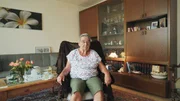 Christel war Vollblut-Gastronomin und arbeitete leidenschaftlich gerne hinter der Theke. Seit ihr Mann verstorben ist, gibt es nur noch wenige Bekannte im Leben der Rentnerin.