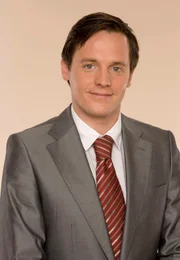 Johannes Zirner in der Rolle des Frank von Rheinberg. Johannes Zirner in der Rolle des Frank von Rheinberg.