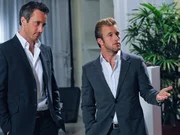 Der Polizist Meka, ein ehemaliger Kollege von Danny (Scott Caan, r.), wird auf grausame Weise ermordet. Steve (Alex O'Loughlin, l.) und sein Team versuchen, diesen Mord aufzukl&auml;ren ...