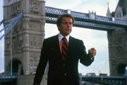 Jonathan Hart (Robert Wagner)