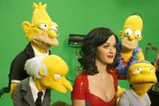 Gaststar Katy Perry (M.) erobert die Herzen der Simpsons und ihrer Freunde.