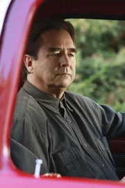 Eli Scruggs (Beau Bridges) hat in schwierigen Situation stets einen guten Ratschlag parat ...