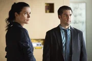 Eine Kriminaltechnikerin wird Opfer eines heimtückischen Mordes. Für die Detectives Jane Rizzoli (Angie Harmon) und Frankie Rizzoli Jr. (Jordan Bridges) beginnt eine fieberhafte Suche nach dem Mörder ihrer Kollegin. Eine Kriminaltechnikerin wird Opfer eines heimtückischen Mordes. Für die Detectives Jane Rizzoli (Angie Harmon) und Frankie Rizzoli Jr. (Jordan Bridges) beginnt eine fieberhafte Suche nach dem Mörder ihrer Kollegin.